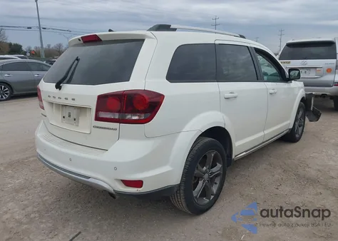 2015 Dodge Journey Crossroad z USA, uszkodzony, nr VIN 3C4PDCGG9FT540286